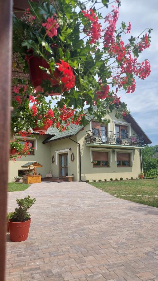 U Gosi Zator Villa Ngoại thất bức ảnh